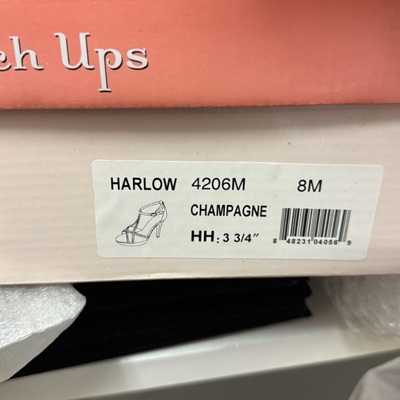 Sizes available: 8, 8.5, & 9 Women’s touch up champagne color high heels size - Picture 9 of 9